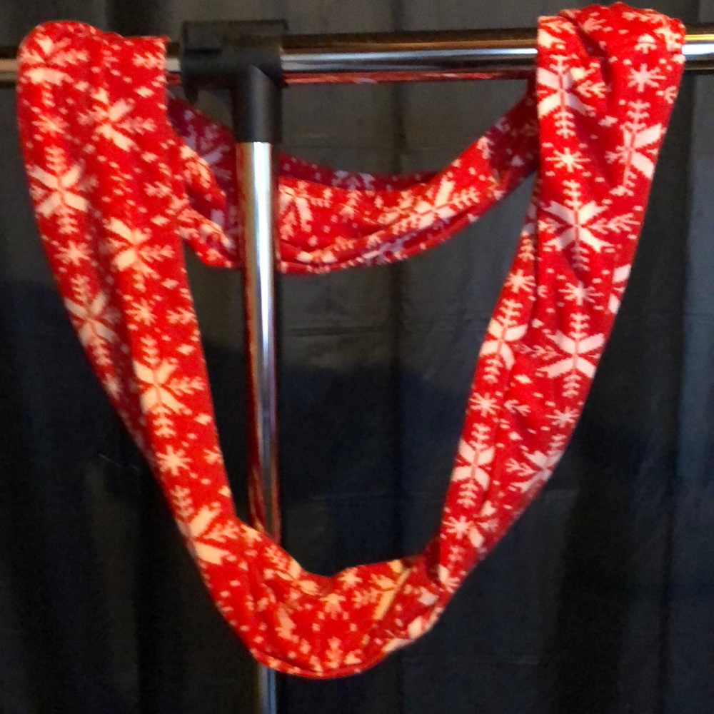 Red and white snowflake infinity scarf